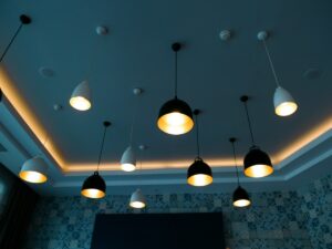 Какая люстра лучше: LED, классическая или с умным управлением?